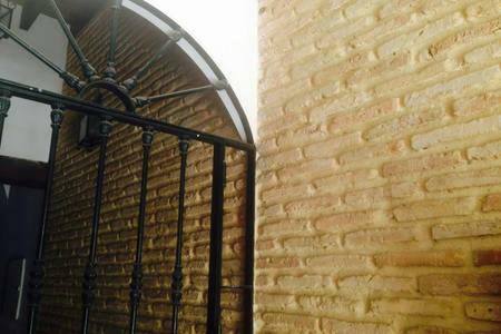 Castilla 38 Para Jovenes Севилья Экстерьер фото